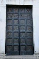 il  Duomo - la nuova porta di bronzo