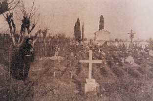 In un cimitero di guerra
