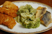 piatti tipici - pizzefritte, broccoli, baccalà