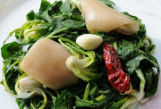 piatti tipici - verdure con le cotiche di maiale